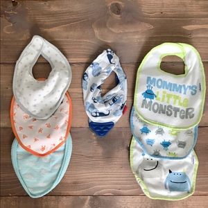 Lot of 7 bibs!